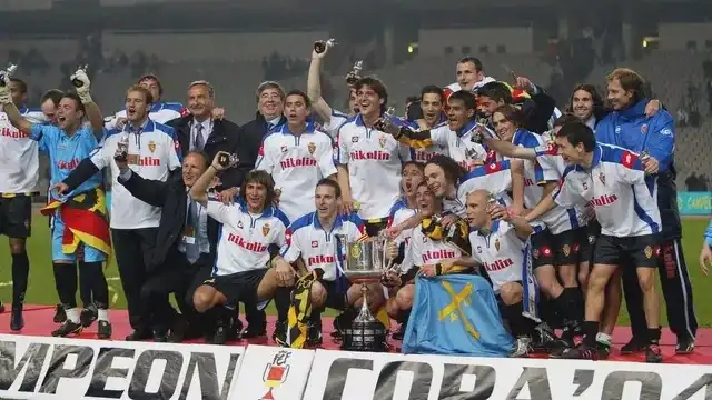 El Real Zaragoza, campeón de la Copa del Rey de 2004.