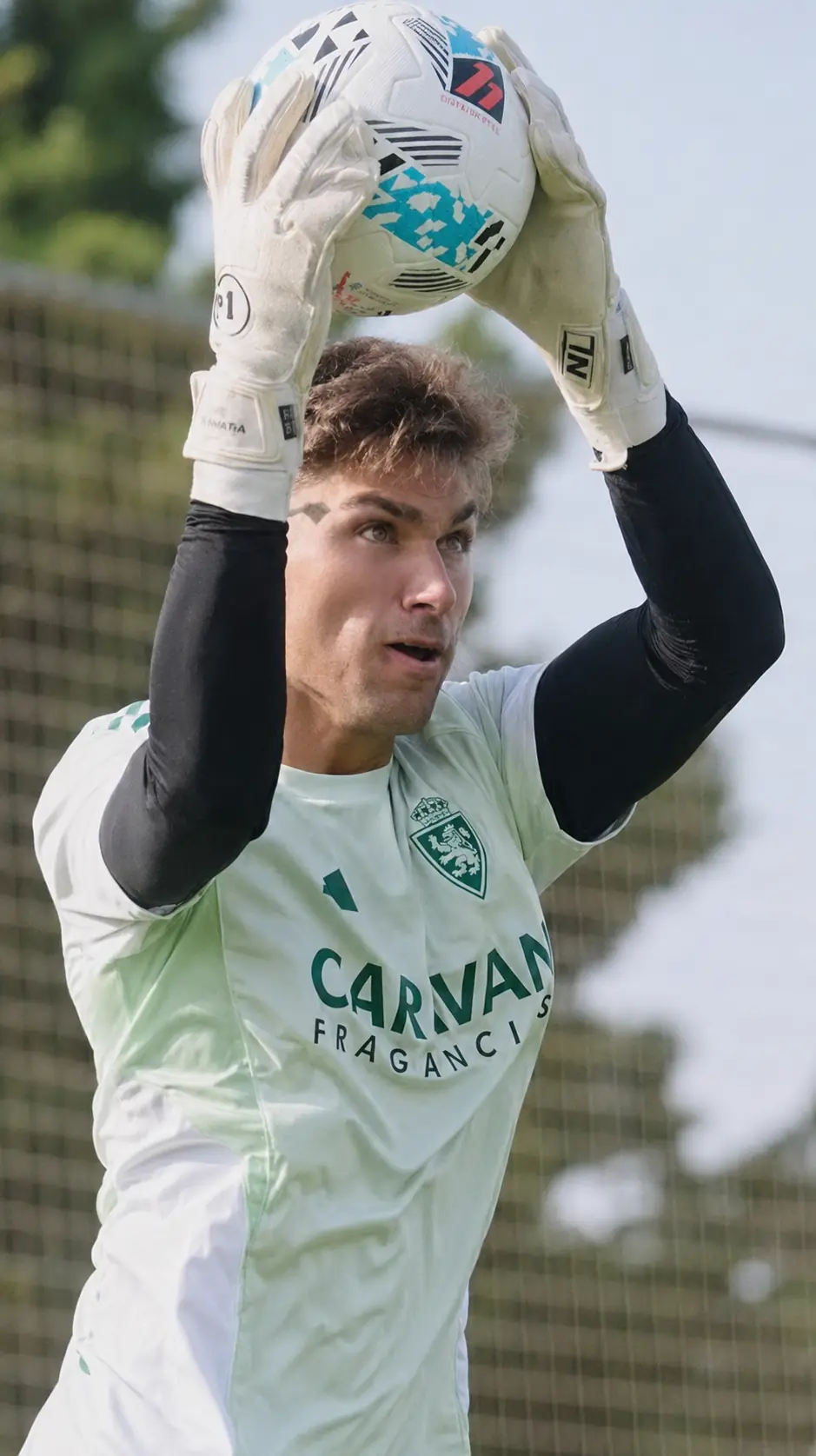 Recreación IA de Adrián Rodríguez con el Real Zaragoza